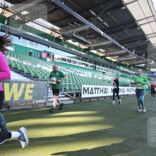 06.10.2024 - 19. swb-Marathon Bremen Yannick Fuchs http://msf.ph/oto/7367487 06.10.2024 10:38:48 Laufen im Stadion 7043, 7068, 7115, 7173, 7219, 7248, 7311, 7324, 7331, 7336, 7359, 7517, 7589, 7592, 7593, 7705, 7780, 7781, 7791, 7868, 7934, 7949, 7952, 8064, 8126, 8128, 8135, 8149, 8164, 8165, 8247, 8420, 8422, 8518, 8519, 8563, 8590, 8591, 8684, 8690, 8734, 8758, 8855, 8866, 8876, 8880, 8916, 8930, 8950, 9062, 9113 meine-sportfotos.de