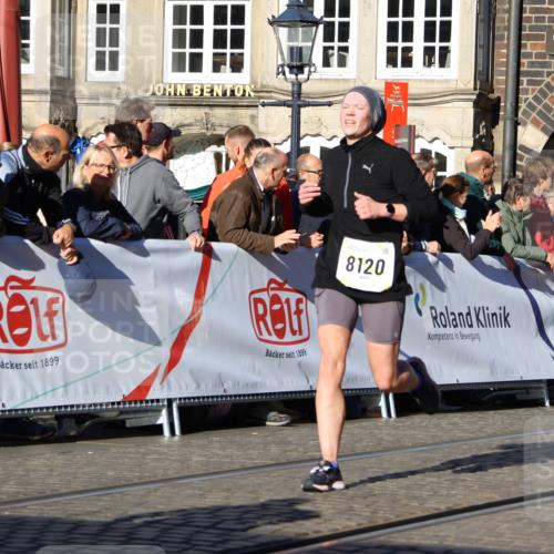 06.10.2024 - 19. swb-Marathon Bremen Strokosch-Dieckow http://msf.ph/oto/7367509 06.10.2024 10:40:47 Ziel 8120, 8180, 8383, 8544, 8642, 9052 meine-sportfotos.de