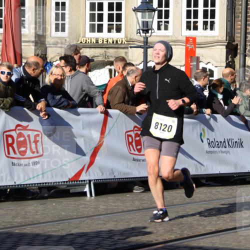 06.10.2024 - 19. swb-Marathon Bremen Strokosch-Dieckow http://msf.ph/oto/7367534 06.10.2024 10:40:47 Ziel 8120, 8180, 8383, 8544, 8642, 9052 meine-sportfotos.de
