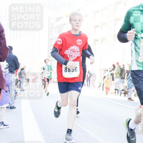 06.10.2024 - 19. swb-Marathon Bremen Matties Gatica Varas http://msf.ph/oto/7367560 06.10.2024 10:42:56 Laufen 8185, 43, 20, 8856 meine-sportfotos.de