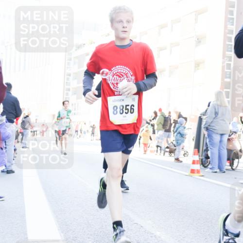 06.10.2024 - 19. swb-Marathon Bremen Matties Gatica Varas http://msf.ph/oto/7367574 06.10.2024 10:42:56 Laufen 202, 8856 meine-sportfotos.de