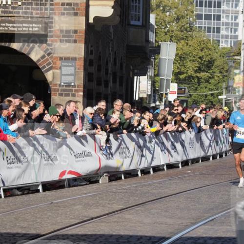 06.10.2024 - 19. swb-Marathon Bremen Luisa Fischer http://msf.ph/oto/7367588 06.10.2024 10:29:12 Ziel 7498 meine-sportfotos.de