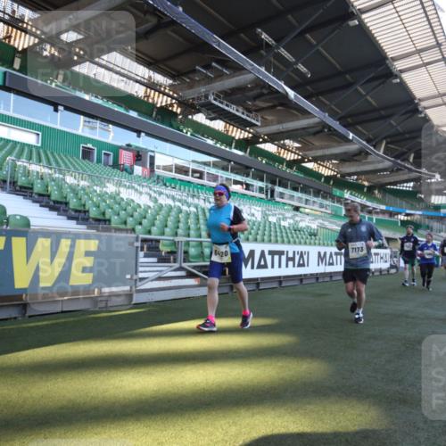 06.10.2024 - 19. swb-Marathon Bremen Yannick Fuchs http://msf.ph/oto/7367608 06.10.2024 10:39:00 Laufen im Stadion 7043, 7068, 7115, 7173, 7219, 7248, 7311, 7324, 7331, 7336, 7359, 7517, 7589, 7592, 7593, 7780, 7781, 7868, 7934, 7952, 8064, 8126, 8128, 8135, 8247, 8353, 8420, 8453, 8518, 8519, 8563, 8587, 8684, 8734, 8758, 8795, 8855, 8866, 8872, 8930, 8950, 9011, 9062, 9113 meine-sportfotos.de