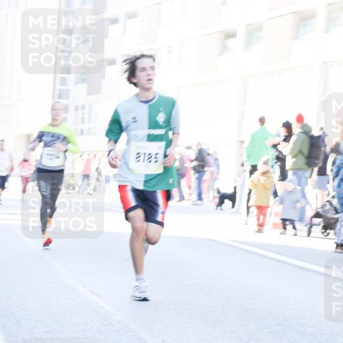 06.10.2024 - 19. swb-Marathon Bremen Matties Gatica Varas http://msf.ph/oto/7367611 06.10.2024 10:42:58 Laufen 8185 meine-sportfotos.de