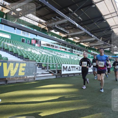 06.10.2024 - 19. swb-Marathon Bremen Yannick Fuchs http://msf.ph/oto/7367674 06.10.2024 10:39:05 Laufen im Stadion 7043, 7115, 7173, 7219, 7248, 7311, 7324, 7331, 7359, 7517, 7589, 7592, 7593, 7780, 7781, 7868, 7934, 7952, 8064, 8126, 8128, 8135, 8247, 8353, 8420, 8453, 8563, 8587, 8684, 8734, 8758, 8795, 8855, 8866, 8872, 8881, 8950, 9011, 9113 meine-sportfotos.de