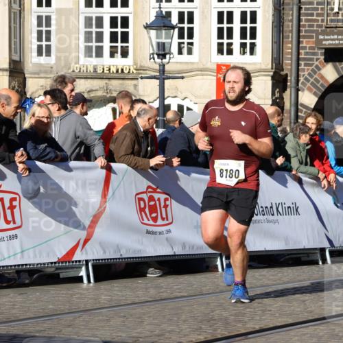 06.10.2024 - 19. swb-Marathon Bremen Strokosch-Dieckow http://msf.ph/oto/7367753 06.10.2024 10:40:50 Ziel 7196, 7743, 8120, 8180, 8329, 8383, 8544, 8642 meine-sportfotos.de
