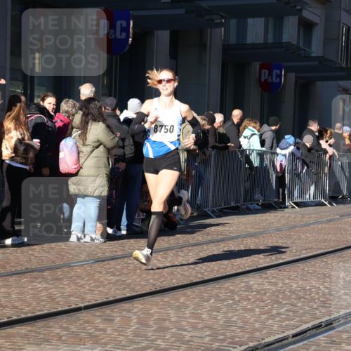 06.10.2024 - 19. swb-Marathon Bremen Strokosch-Dieckow http://msf.ph/oto/7367851 06.10.2024 10:33:59 Laufen 7190, 8531, 8655, 8750 meine-sportfotos.de