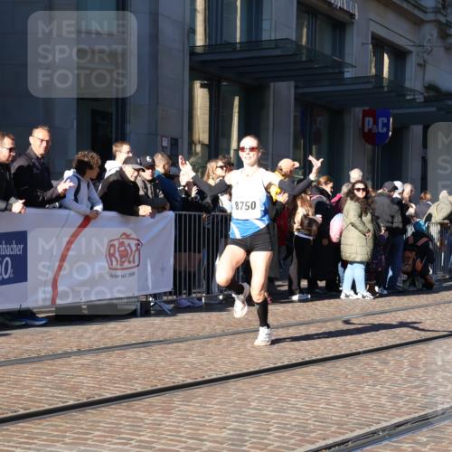 06.10.2024 - 19. swb-Marathon Bremen Strokosch-Dieckow http://msf.ph/oto/7367887 06.10.2024 10:34:00 Laufen 7190, 8531, 8655, 8750 meine-sportfotos.de