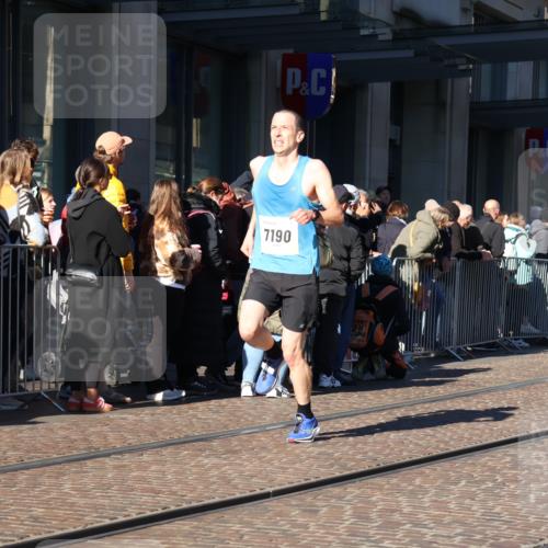 06.10.2024 - 19. swb-Marathon Bremen Strokosch-Dieckow http://msf.ph/oto/7367987 06.10.2024 10:34:16 Laufen 7190, 8442, 8531, 8655, 8681 meine-sportfotos.de