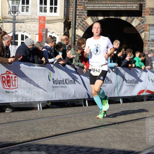 06.10.2024 - 19. swb-Marathon Bremen Strokosch-Dieckow http://msf.ph/oto/7368001 06.10.2024 10:41:01 Ziel 7196, 7743, 7964, 8095, 8329, 8331, 8383, 8642, 8656, 8831, 9019 meine-sportfotos.de