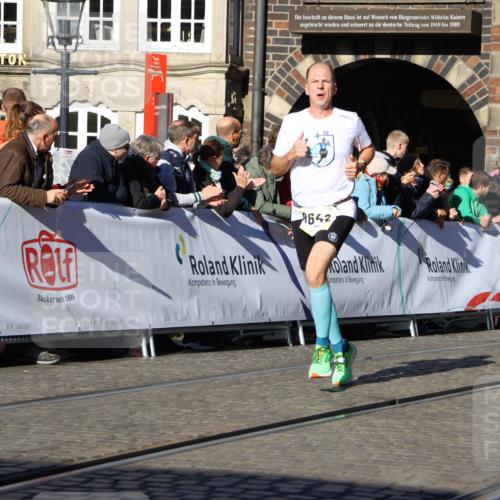 06.10.2024 - 19. swb-Marathon Bremen Strokosch-Dieckow http://msf.ph/oto/7368021 06.10.2024 10:41:01 Ziel 7196, 7743, 7964, 8095, 8329, 8331, 8383, 8642, 8656, 8831, 9019 meine-sportfotos.de