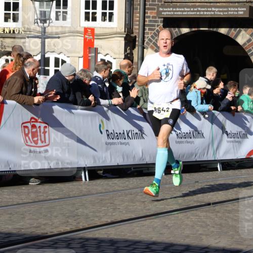 06.10.2024 - 19. swb-Marathon Bremen Strokosch-Dieckow http://msf.ph/oto/7368048 06.10.2024 10:41:02 Ziel 7196, 7743, 7964, 8095, 8329, 8331, 8383, 8642, 8656, 8831, 9019 meine-sportfotos.de