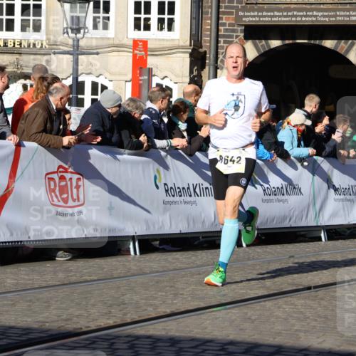 06.10.2024 - 19. swb-Marathon Bremen Strokosch-Dieckow http://msf.ph/oto/7368071 06.10.2024 10:41:02 Ziel 7196, 7743, 7964, 8095, 8329, 8331, 8383, 8642, 8656, 8831, 9019 meine-sportfotos.de