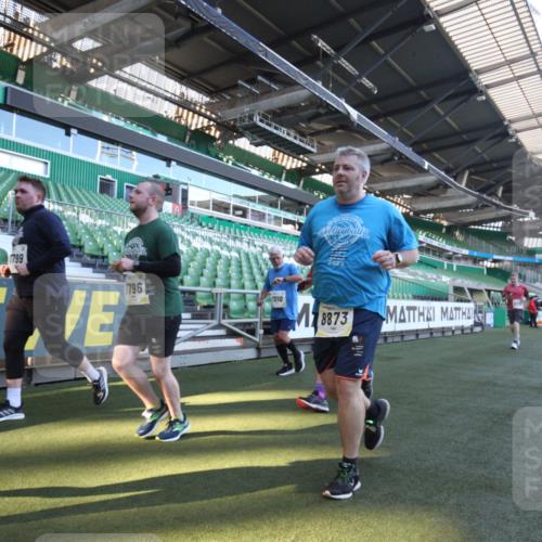 06.10.2024 - 19. swb-Marathon Bremen Yannick Fuchs http://msf.ph/oto/7368095 06.10.2024 10:40:00 Laufen im Stadion 7010, 7151, 7304, 7322, 7347, 7519, 7525, 7624, 7695, 7707, 7796, 7799, 7913, 7922, 8110, 8127, 8249, 8279, 8375, 8505, 8632, 8743, 8773, 8808, 8850, 8873, 8909, 8910, 8911, 9098, 9101, 9111 meine-sportfotos.de