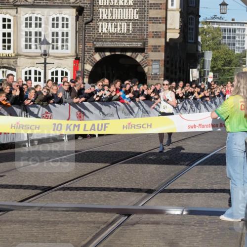 06.10.2024 - 19. swb-Marathon Bremen Luisa Fischer http://msf.ph/oto/7368107 06.10.2024 10:29:41 Ziel 44, 51 meine-sportfotos.de