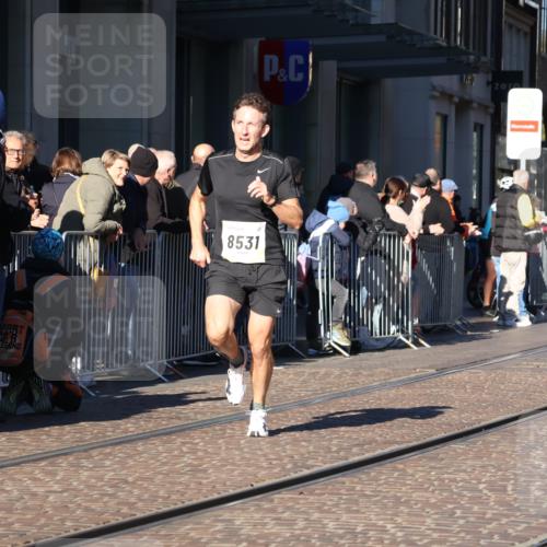 06.10.2024 - 19. swb-Marathon Bremen Strokosch-Dieckow http://msf.ph/oto/7368112 06.10.2024 10:34:27 Laufen 8442, 8531, 8655, 8681, 8791 meine-sportfotos.de