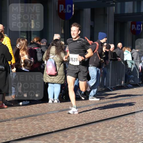 06.10.2024 - 19. swb-Marathon Bremen Strokosch-Dieckow http://msf.ph/oto/7368151 06.10.2024 10:34:28 Laufen 8442, 8531, 8655, 8681, 8791, 8983 meine-sportfotos.de
