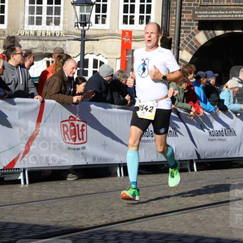 06.10.2024 - 19. swb-Marathon Bremen Strokosch-Dieckow http://msf.ph/oto/7368160 06.10.2024 10:41:02 Ziel 7196, 7743, 7964, 8095, 8329, 8331, 8383, 8642, 8656, 8831, 9019 meine-sportfotos.de
