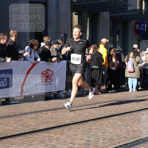 06.10.2024 - 19. swb-Marathon Bremen Strokosch-Dieckow http://msf.ph/oto/7368211 06.10.2024 10:34:29 Laufen 8442, 8531, 8655, 8681, 8791, 8983 meine-sportfotos.de