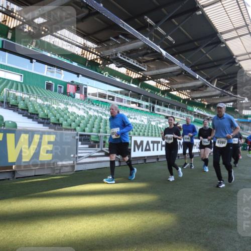 06.10.2024 - 19. swb-Marathon Bremen Yannick Fuchs http://msf.ph/oto/7368378 06.10.2024 10:40:46 Laufen im Stadion 7092, 7129, 7132, 7272, 7288, 7554, 7598, 7601, 7625, 7661, 7754, 7840, 7888, 7912, 7915, 7928, 7936, 7946, 7972, 7982, 8091, 8146, 8210, 8230, 8688, 8695, 8746, 8747, 8765, 8809, 8847, 8899, 8988, 9048, 9076, 9078 meine-sportfotos.de