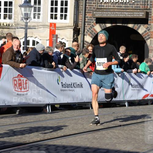 06.10.2024 - 19. swb-Marathon Bremen Strokosch-Dieckow http://msf.ph/oto/7368386 06.10.2024 10:41:07 Ziel 7196, 7743, 7964, 8095, 8329, 8331, 8571, 8656, 8831, 9019 meine-sportfotos.de