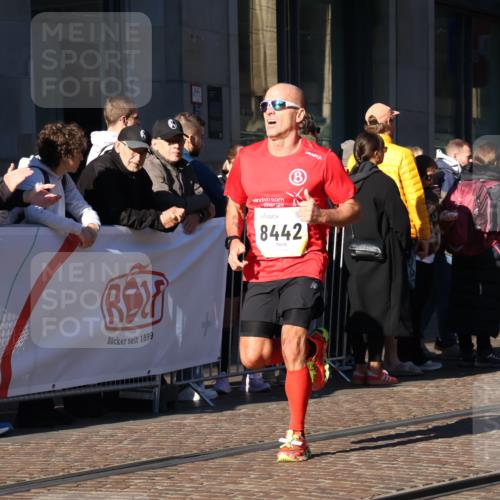 06.10.2024 - 19. swb-Marathon Bremen Strokosch-Dieckow http://msf.ph/oto/7368444 06.10.2024 10:34:42 Laufen 8442, 8577, 8681, 8791, 8983 meine-sportfotos.de
