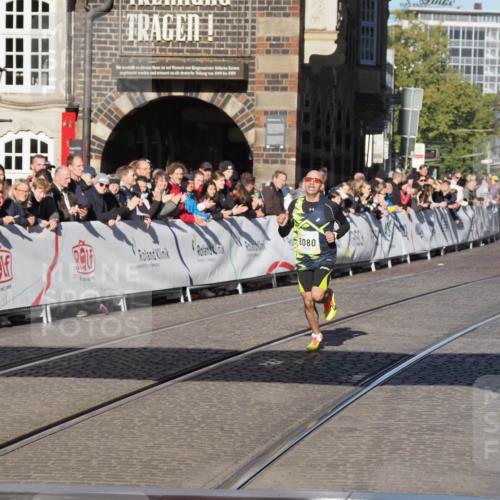 06.10.2024 - 19. swb-Marathon Bremen Luisa Fischer http://msf.ph/oto/7368486 06.10.2024 10:30:20 Ziel 8080 meine-sportfotos.de
