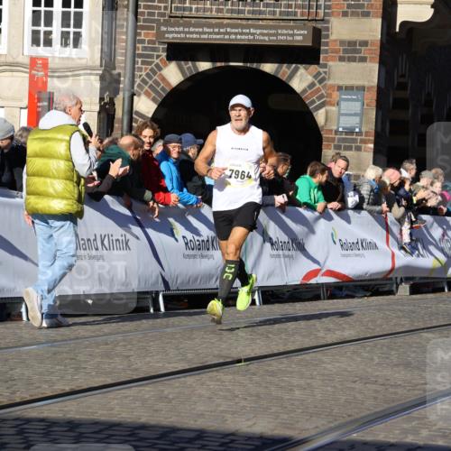 06.10.2024 - 19. swb-Marathon Bremen Strokosch-Dieckow http://msf.ph/oto/7368568 06.10.2024 10:41:09 Ziel 7196, 7743, 7964, 8095, 8329, 8331, 8571, 8656, 8831, 9019 meine-sportfotos.de