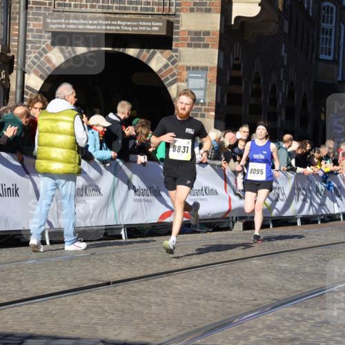 06.10.2024 - 19. swb-Marathon Bremen Strokosch-Dieckow http://msf.ph/oto/7368634 06.10.2024 10:41:11 Ziel 7964, 8095, 8331, 8571, 8656, 8831, 9019 meine-sportfotos.de