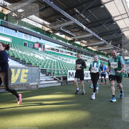 06.10.2024 - 19. swb-Marathon Bremen Yannick Fuchs http://msf.ph/oto/7368639 06.10.2024 10:41:16 Laufen im Stadion 7077, 7078, 7177, 7181, 7272, 7385, 7396, 7520, 7601, 7619, 7625, 7665, 7668, 7669, 7701, 7702, 7810, 7821, 7912, 7928, 8016, 8046, 8097, 8210, 8230, 8250, 8320, 8490, 8691, 8709, 8746, 8747, 8762, 8800, 8832, 8847, 8853, 8861, 8863, 8935, 8969, 8979 meine-sportfotos.de
