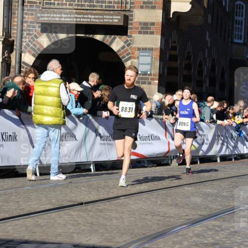 06.10.2024 - 19. swb-Marathon Bremen Strokosch-Dieckow http://msf.ph/oto/7368671 06.10.2024 10:41:11 Ziel 7964, 8095, 8331, 8571, 8656, 8831, 9019 meine-sportfotos.de