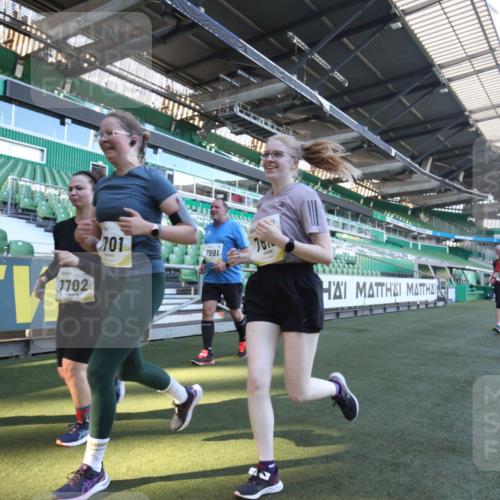 06.10.2024 - 19. swb-Marathon Bremen Yannick Fuchs http://msf.ph/oto/7368691 06.10.2024 10:41:19 Laufen im Stadion 7077, 7078, 7177, 7181, 7272, 7385, 7396, 7520, 7601, 7602, 7619, 7665, 7668, 7669, 7692, 7701, 7702, 7740, 7742, 7765, 7766, 7810, 7821, 7912, 7928, 8016, 8046, 8097, 8250, 8320, 8434, 8490, 8691, 8709, 8746, 8747, 8762, 8800, 8832, 8847, 8853, 8861, 8863, 8935, 8969, 8979, 9030, 9120 meine-sportfotos.de