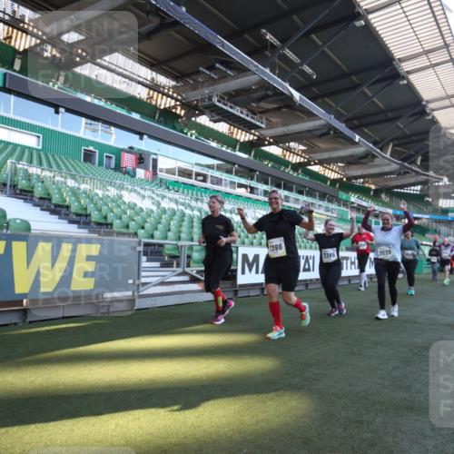 06.10.2024 - 19. swb-Marathon Bremen Yannick Fuchs http://msf.ph/oto/7368727 06.10.2024 10:41:30 Laufen im Stadion 7077, 7078, 7177, 7181, 7385, 7396, 7520, 7602, 7619, 7665, 7668, 7669, 7692, 7701, 7702, 7740, 7742, 7765, 7766, 7804, 7810, 7821, 8016, 8046, 8097, 8250, 8320, 8372, 8434, 8482, 8490, 8527, 8691, 8709, 8762, 8800, 8832, 8844, 8853, 8861, 8863, 8935, 8969, 8979, 9030, 9120, 9989 meine-sportfotos.de