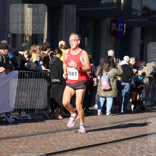 06.10.2024 - 19. swb-Marathon Bremen Strokosch-Dieckow http://msf.ph/oto/7368737 06.10.2024 10:35:04 Laufen 7098, 8577, 8983 meine-sportfotos.de