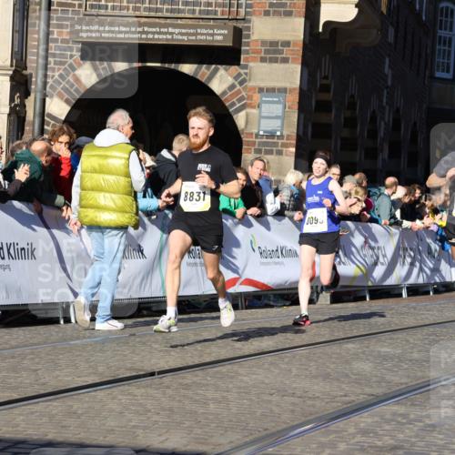 06.10.2024 - 19. swb-Marathon Bremen Strokosch-Dieckow http://msf.ph/oto/7368758 06.10.2024 10:41:11 Ziel 7964, 8095, 8331, 8571, 8656, 8831, 9019 meine-sportfotos.de