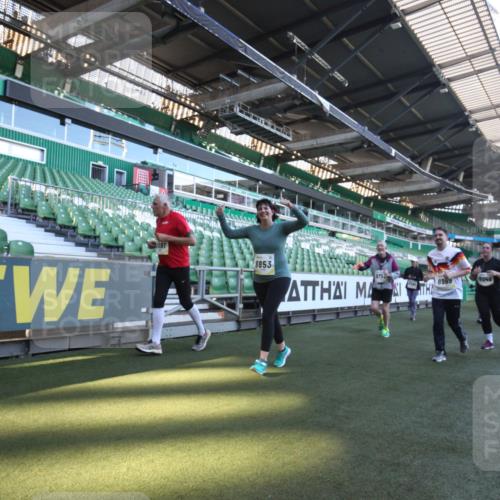 06.10.2024 - 19. swb-Marathon Bremen Yannick Fuchs http://msf.ph/oto/7368777 06.10.2024 10:41:34 Laufen im Stadion 7077, 7078, 7177, 7181, 7309, 7385, 7396, 7520, 7602, 7665, 7668, 7669, 7692, 7712, 7740, 7742, 7765, 7766, 7804, 7810, 7821, 8016, 8046, 8097, 8250, 8320, 8372, 8434, 8482, 8490, 8527, 8528, 8691, 8709, 8762, 8800, 8832, 8844, 8853, 8863, 8935, 8969, 8979, 9030, 9120, 9989 meine-sportfotos.de