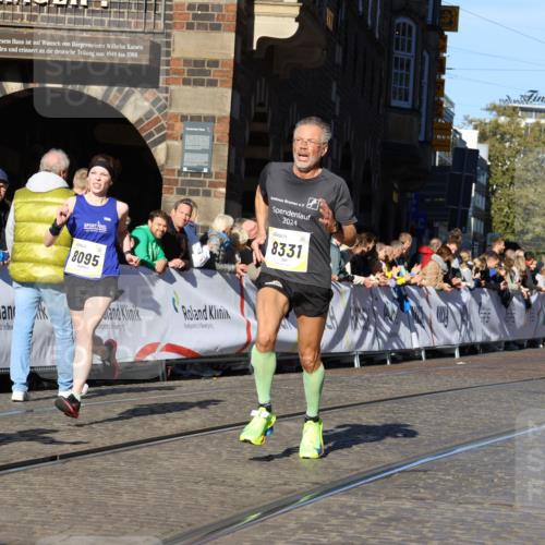 06.10.2024 - 19. swb-Marathon Bremen Strokosch-Dieckow http://msf.ph/oto/7368791 06.10.2024 10:41:12 Ziel 7964, 8095, 8331, 8571, 8656, 8831, 9019 meine-sportfotos.de