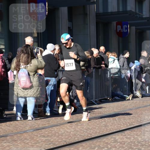 06.10.2024 - 19. swb-Marathon Bremen Strokosch-Dieckow http://msf.ph/oto/7368793 06.10.2024 10:35:08 Laufen 7098, 8577, 8983 meine-sportfotos.de