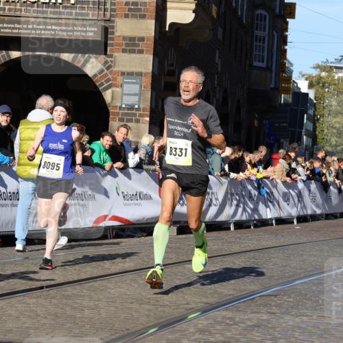 06.10.2024 - 19. swb-Marathon Bremen Strokosch-Dieckow http://msf.ph/oto/7368812 06.10.2024 10:41:12 Ziel 7964, 8095, 8331, 8571, 8656, 8831, 9019 meine-sportfotos.de