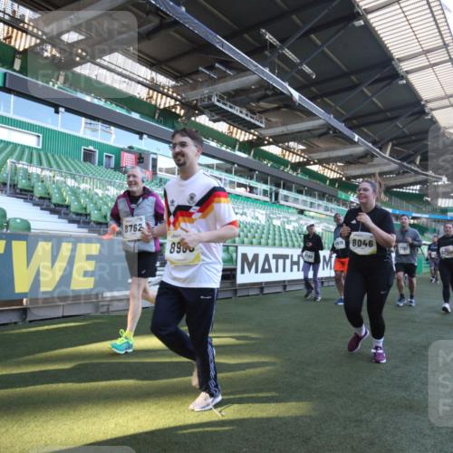 06.10.2024 - 19. swb-Marathon Bremen Yannick Fuchs http://msf.ph/oto/7368826 06.10.2024 10:41:36 Laufen im Stadion 7077, 7078, 7163, 7177, 7181, 7309, 7385, 7396, 7520, 7602, 7665, 7668, 7669, 7692, 7712, 7740, 7742, 7765, 7766, 7804, 7810, 7821, 8016, 8046, 8097, 8250, 8320, 8372, 8434, 8482, 8490, 8527, 8528, 8691, 8709, 8762, 8800, 8832, 8844, 8853, 8863, 8935, 8969, 8979, 9030, 9120, 9989 meine-sportfotos.de