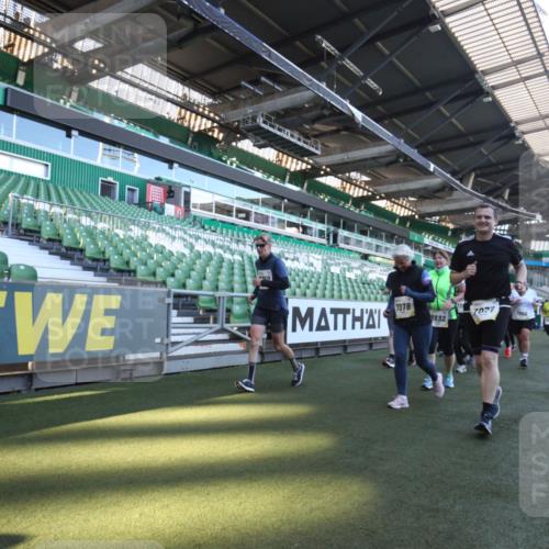 06.10.2024 - 19. swb-Marathon Bremen Yannick Fuchs http://msf.ph/oto/7368860 06.10.2024 10:41:41 Laufen im Stadion 7077, 7078, 7163, 7177, 7181, 7309, 7385, 7520, 7602, 7665, 7668, 7669, 7692, 7712, 7740, 7742, 7765, 7766, 7804, 7866, 7901, 8016, 8046, 8097, 8250, 8320, 8344, 8372, 8434, 8482, 8490, 8527, 8528, 8691, 8709, 8762, 8800, 8832, 8844, 8853, 8863, 8935, 8969, 8979, 9030, 9120, 9989 meine-sportfotos.de