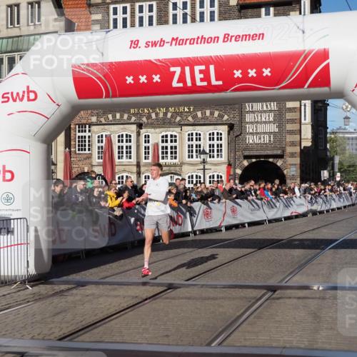 06.10.2024 - 19. swb-Marathon Bremen Luisa Fischer http://msf.ph/oto/7368879 06.10.2024 10:30:57 Ziel 8600 meine-sportfotos.de