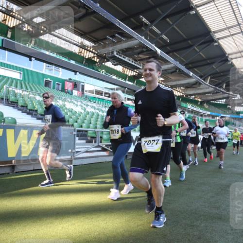 06.10.2024 - 19. swb-Marathon Bremen Yannick Fuchs http://msf.ph/oto/7368881 06.10.2024 10:41:42 Laufen im Stadion 7077, 7078, 7163, 7177, 7181, 7309, 7602, 7665, 7668, 7669, 7692, 7712, 7740, 7742, 7765, 7766, 7804, 7866, 7901, 8016, 8046, 8097, 8250, 8320, 8344, 8372, 8434, 8482, 8490, 8527, 8528, 8691, 8709, 8762, 8800, 8832, 8844, 8853, 8863, 8935, 8969, 8979, 9030, 9120, 9989 meine-sportfotos.de