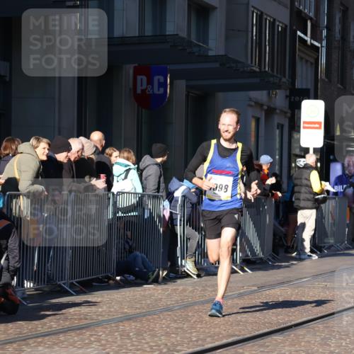 06.10.2024 - 19. swb-Marathon Bremen Strokosch-Dieckow http://msf.ph/oto/7368892 06.10.2024 10:35:19 Laufen 7098, 8948 meine-sportfotos.de