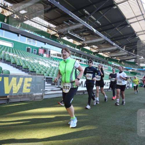 06.10.2024 - 19. swb-Marathon Bremen Yannick Fuchs http://msf.ph/oto/7368899 06.10.2024 10:41:43 Laufen im Stadion 7077, 7078, 7163, 7177, 7181, 7309, 7602, 7665, 7668, 7669, 7692, 7712, 7740, 7742, 7765, 7766, 7804, 7866, 7901, 8016, 8046, 8097, 8250, 8320, 8344, 8372, 8434, 8482, 8490, 8527, 8528, 8691, 8709, 8762, 8800, 8832, 8844, 8853, 8863, 8935, 8969, 8979, 9030, 9120, 9989 meine-sportfotos.de
