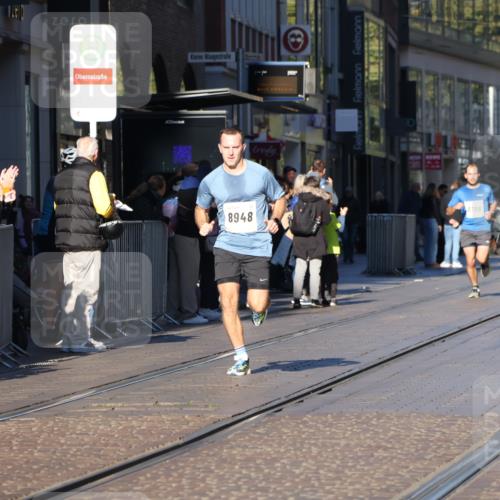 06.10.2024 - 19. swb-Marathon Bremen Strokosch-Dieckow http://msf.ph/oto/7369000 06.10.2024 10:35:48 Laufen 8657, 8788, 8825, 8948 meine-sportfotos.de