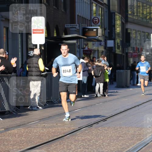 06.10.2024 - 19. swb-Marathon Bremen Strokosch-Dieckow http://msf.ph/oto/7369015 06.10.2024 10:35:49 Laufen 8657, 8788, 8825, 8948 meine-sportfotos.de