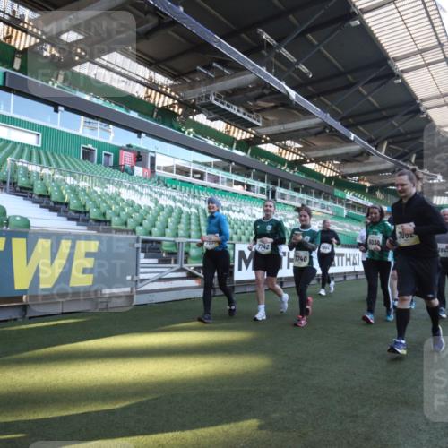 06.10.2024 - 19. swb-Marathon Bremen Yannick Fuchs http://msf.ph/oto/7369040 06.10.2024 10:41:54 Laufen im Stadion 7163, 7177, 7291, 7309, 7483, 7602, 7665, 7668, 7669, 7692, 7712, 7740, 7742, 7755, 7765, 7766, 7804, 7866, 7901, 8016, 8344, 8372, 8386, 8387, 8434, 8482, 8503, 8527, 8528, 8709, 8800, 8844, 8917, 8935, 8959, 9030, 9045, 9120, 9989 meine-sportfotos.de