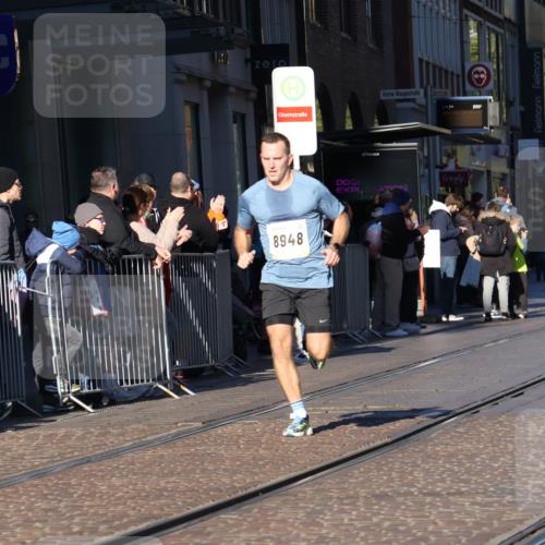 06.10.2024 - 19. swb-Marathon Bremen Strokosch-Dieckow http://msf.ph/oto/7369062 06.10.2024 10:35:50 Laufen 8657, 8788, 8825, 8948 meine-sportfotos.de