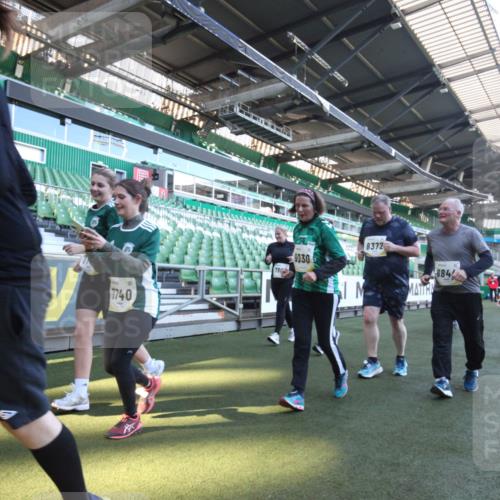 06.10.2024 - 19. swb-Marathon Bremen Yannick Fuchs http://msf.ph/oto/7369068 06.10.2024 10:41:56 Laufen im Stadion 7163, 7177, 7291, 7309, 7483, 7602, 7665, 7676, 7692, 7712, 7740, 7742, 7755, 7765, 7766, 7804, 7866, 7901, 8344, 8372, 8386, 8387, 8434, 8482, 8503, 8527, 8528, 8706, 8709, 8800, 8844, 8917, 8935, 8959, 9030, 9045, 9120, 9989 meine-sportfotos.de